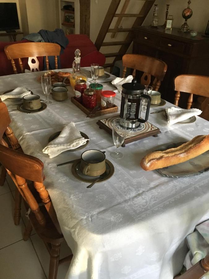 Bed and Breakfast Le Petit Grange Le Lindois Екстер'єр фото
