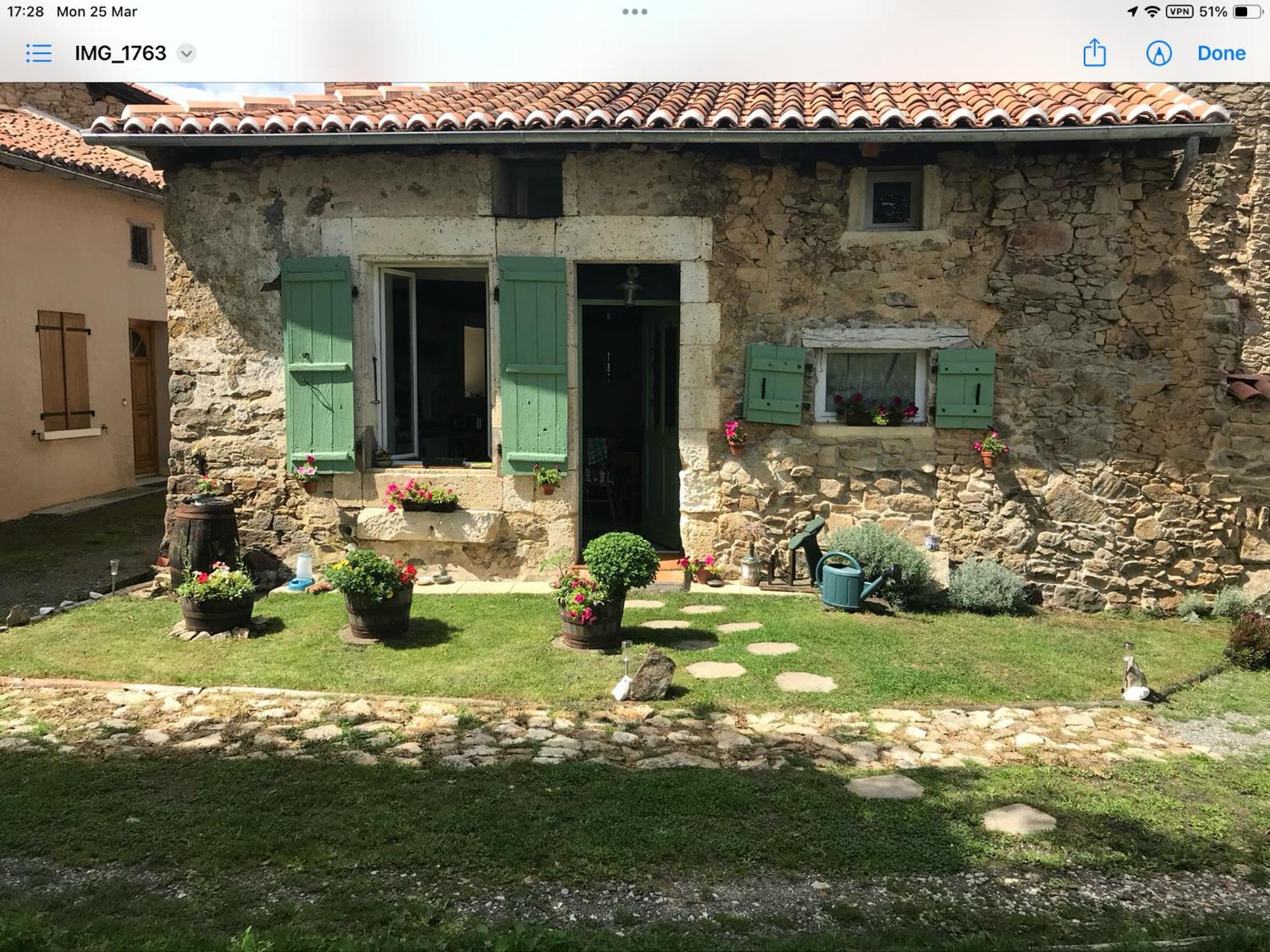 Bed and Breakfast Le Petit Grange Le Lindois Екстер'єр фото