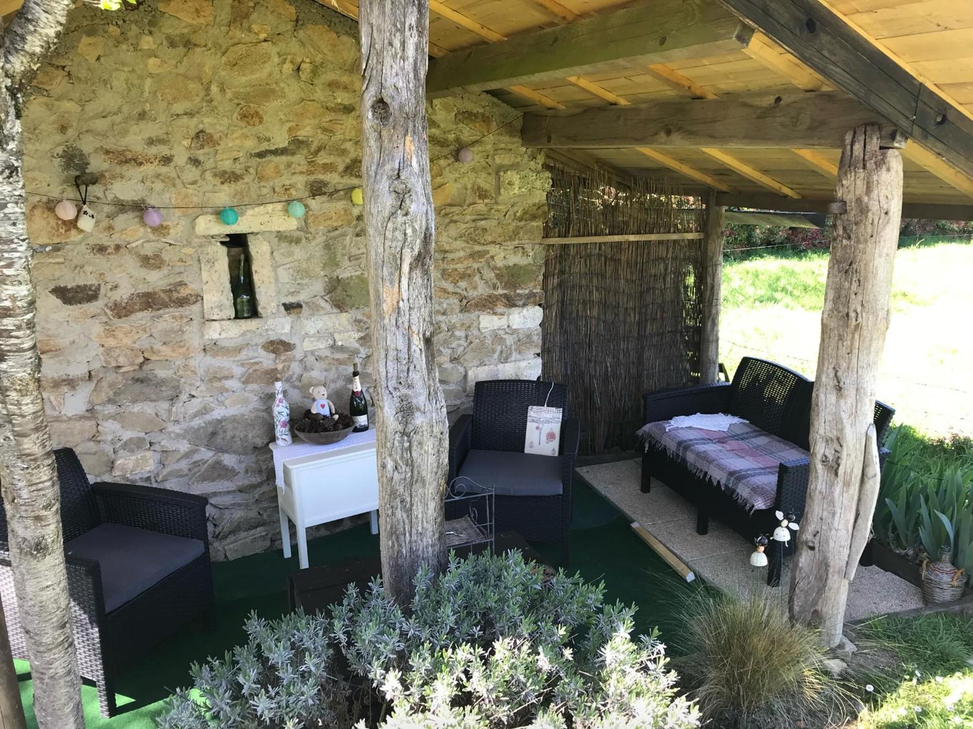 Bed and Breakfast Le Petit Grange Le Lindois Екстер'єр фото